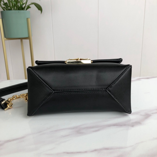 マイケルコースバッグ側面デザイン